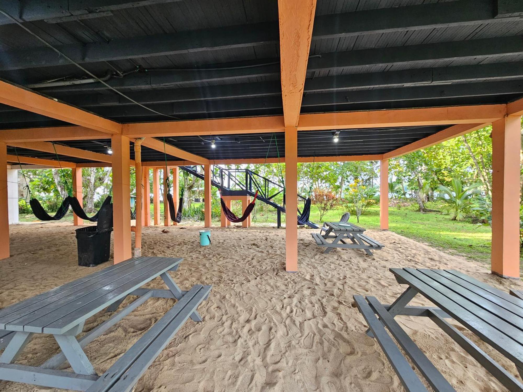 Drago Beach House - Private Beach ボカ・デル・ドラゴ エクステリア 写真